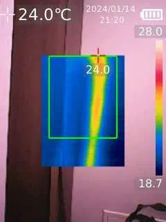 Kamera termowizyjna UTi260B Pro w trakcie pomiaru